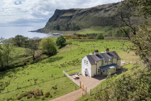 Carsaig Cottage West (on the right in this photo)
