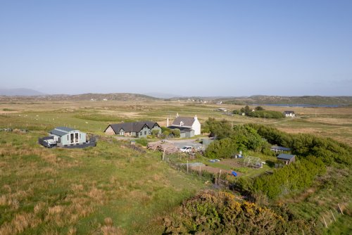 Nestled into the landscape, The Sea Shanty lies a short walk from fine dining restaurant, Ninth Wave