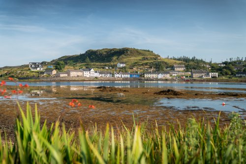 The village of Bunessan lies within walking distance along the coast