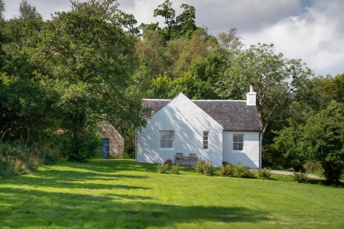 Hazelbank Cottage at Lochdon