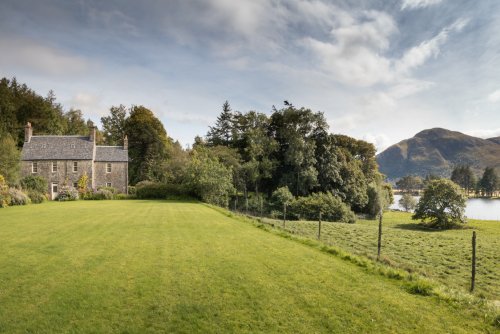 Macquarie House close to Loch Ba