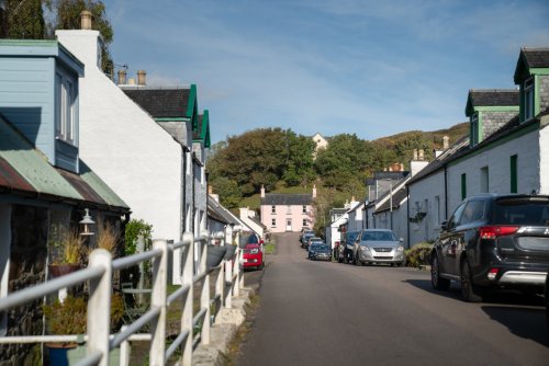 The main street in Dervaig has lots of charm